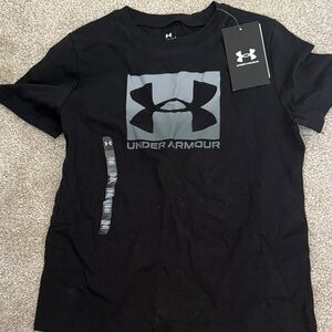 Boys XS Under Armour Black T-Shirt